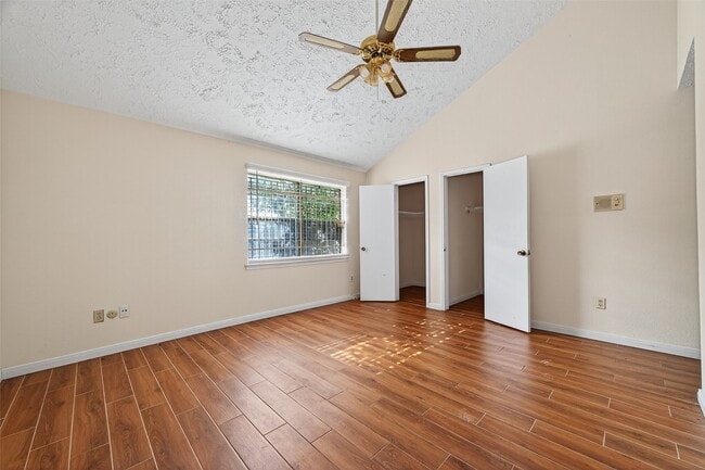 Building Photo - 10913 Bexley Dr