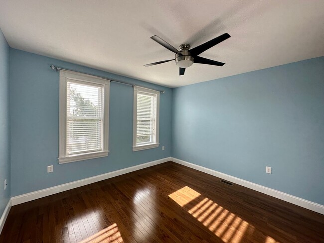 Building Photo - Charming  2Bed/2Bath in Patterson Park