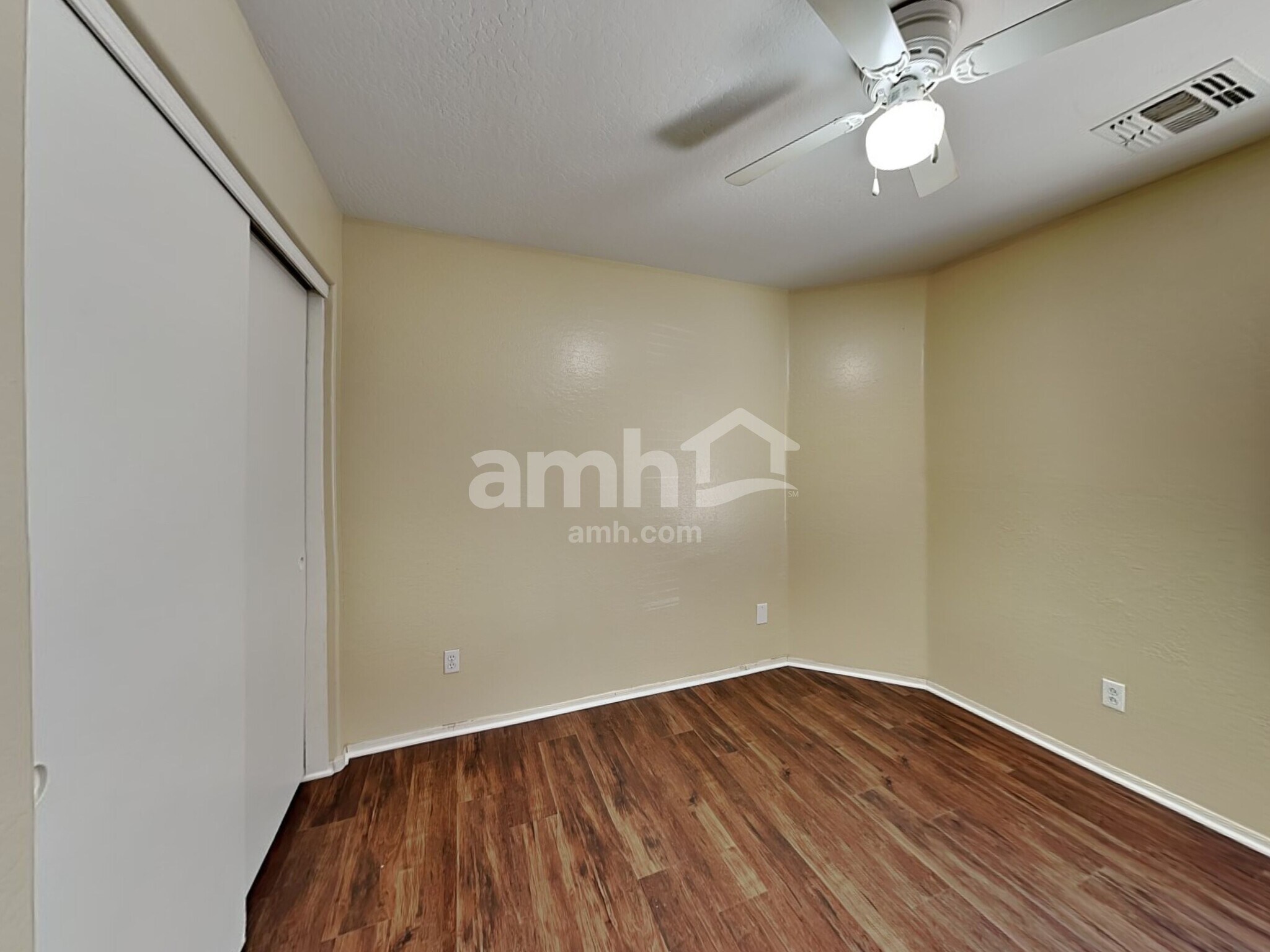 Building Photo - 17180 W Port Royale Ln