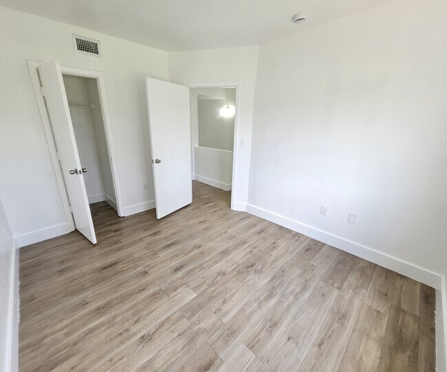 Building Photo - 450 NW 84th St