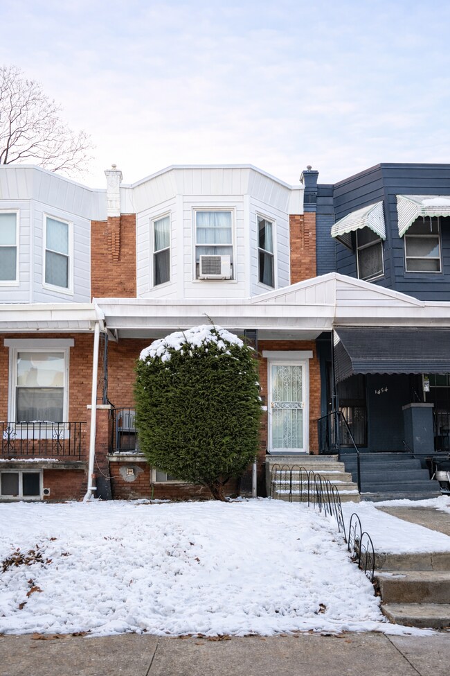 Building Photo - 1452 N Allison St