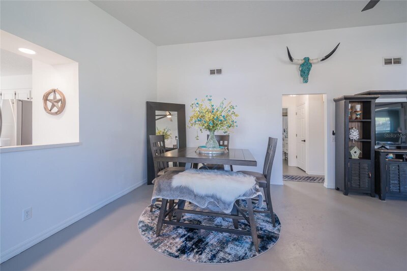 Building Photo - 37340 Derbyshire Dr