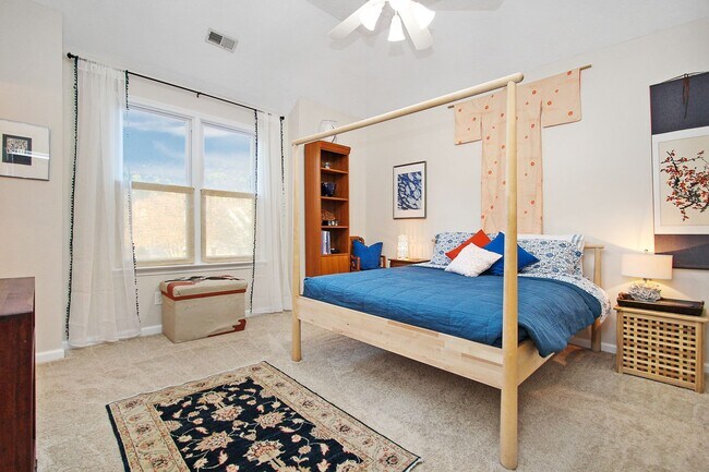 Building Photo - Call Victoria Jenkins at 757-525-7157 for more information