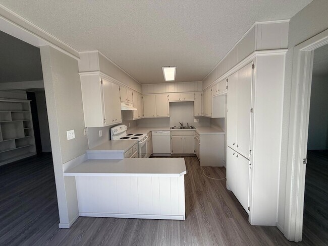 Building Photo - 3714 53rd St