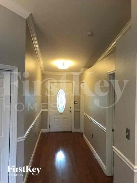 Building Photo - 17261 Oriole Rd