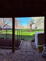 Building Photo - 21082 Gladstone Dr