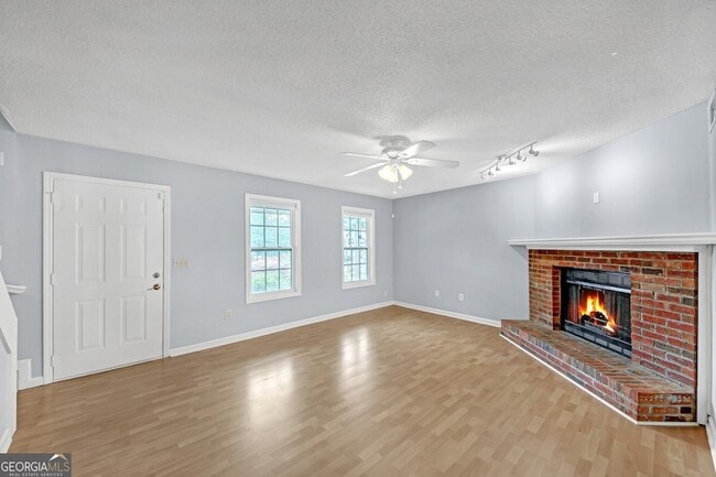 Building Photo - 4000 Sand Wedge Cir