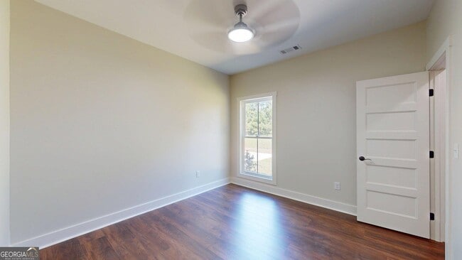 Building Photo - 53 Jericho Ln