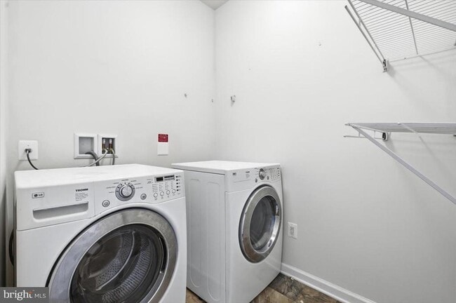 Building Photo - 7411 Brunson Cir