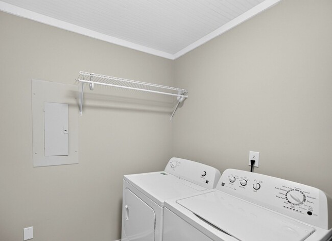 Building Photo - 6279 Lucille Dr