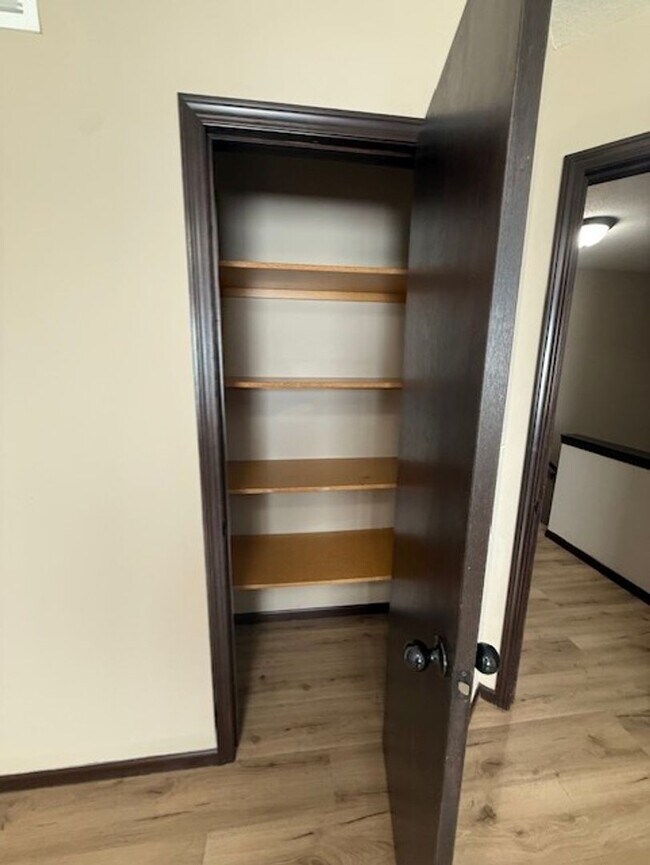 Building Photo - Luxury Townhomes