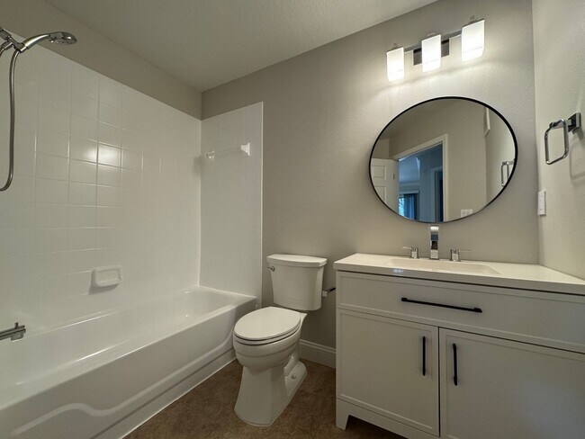 Building Photo - Oviedo 2/2 Condo with Tile & LVP Flooring, Updated Baths, New Paint & Appliances!