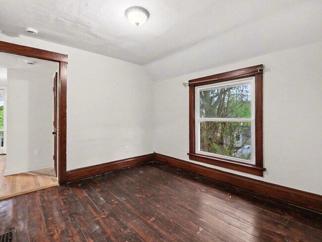 Building Photo - 120 Depot St