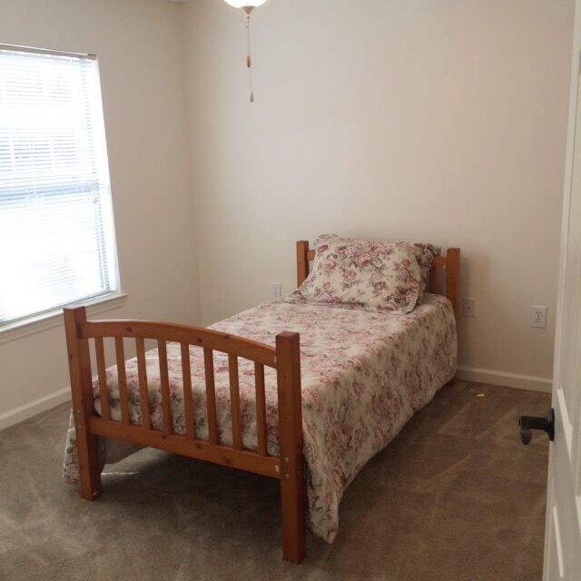 Building Photo - 419 Farr Rd