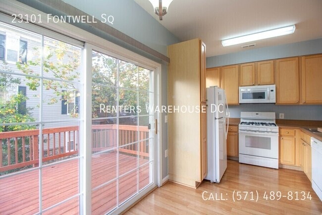 Building Photo - 23101 Fontwell Square