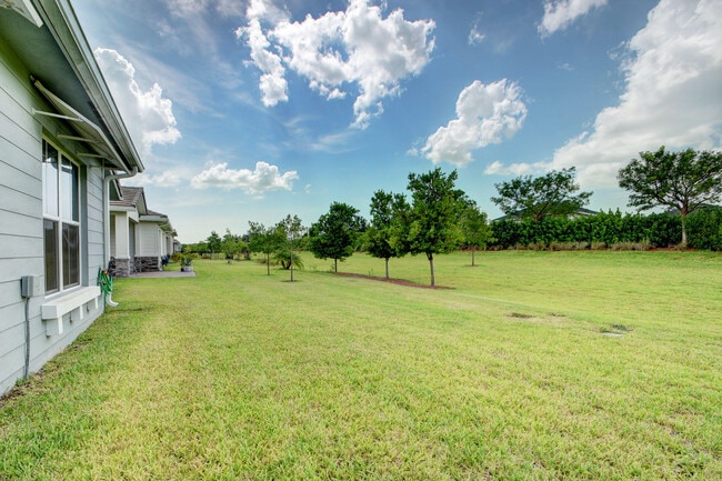 Building Photo - 19647 Weathervane Way