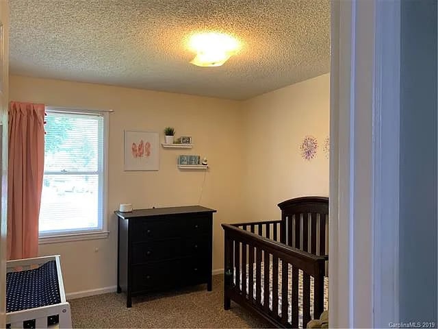 Building Photo - 206 Ross Ct