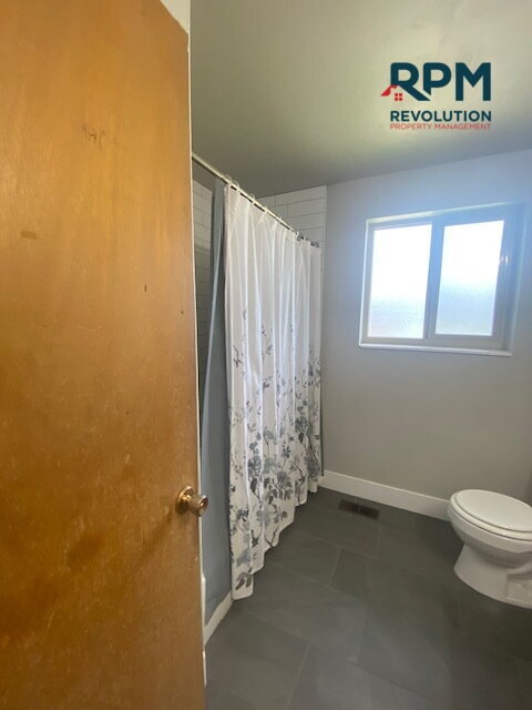 Building Photo - Charming 2-Bed in Washington Terrace
