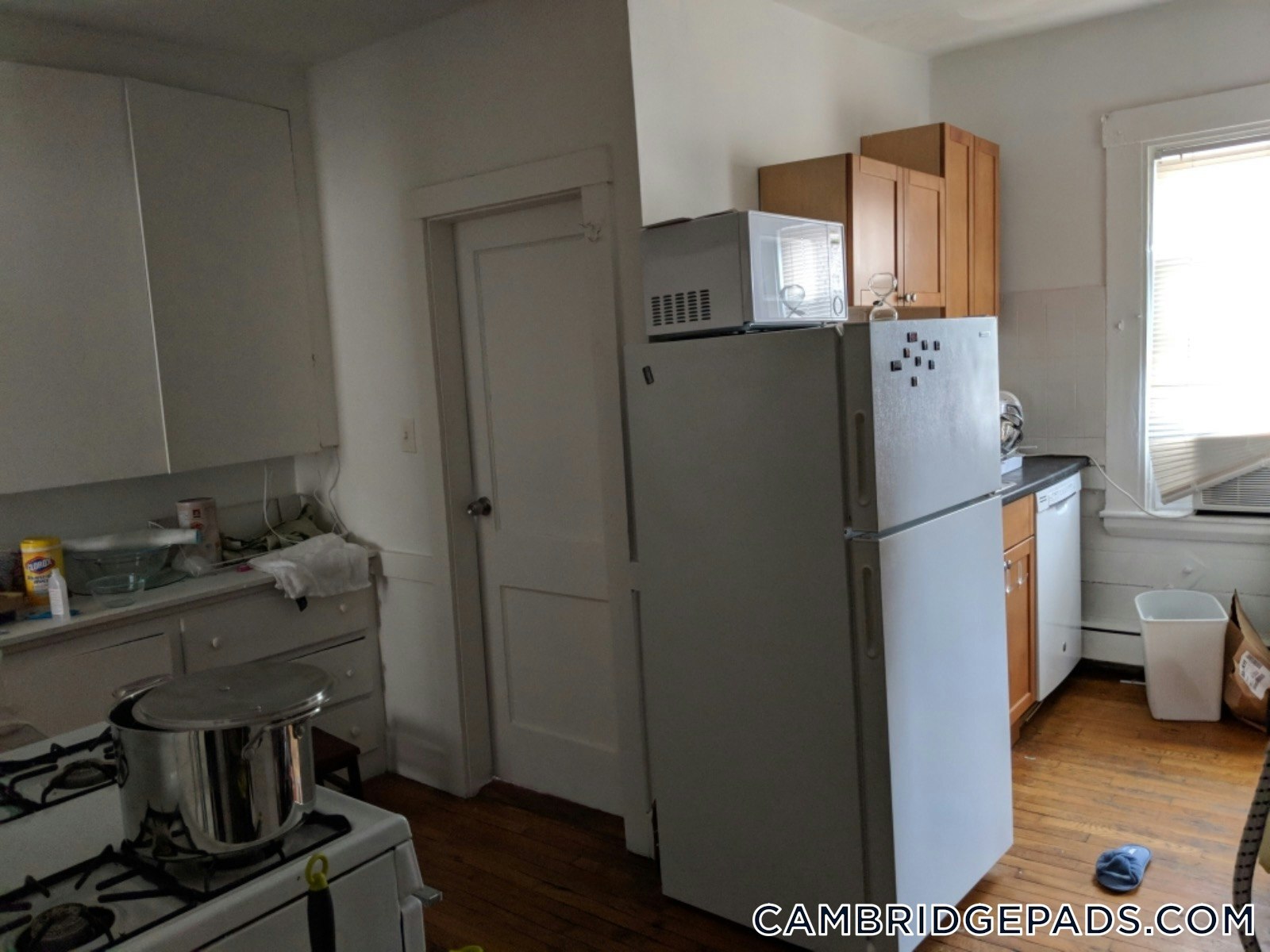 Building Photo - 148 5th St