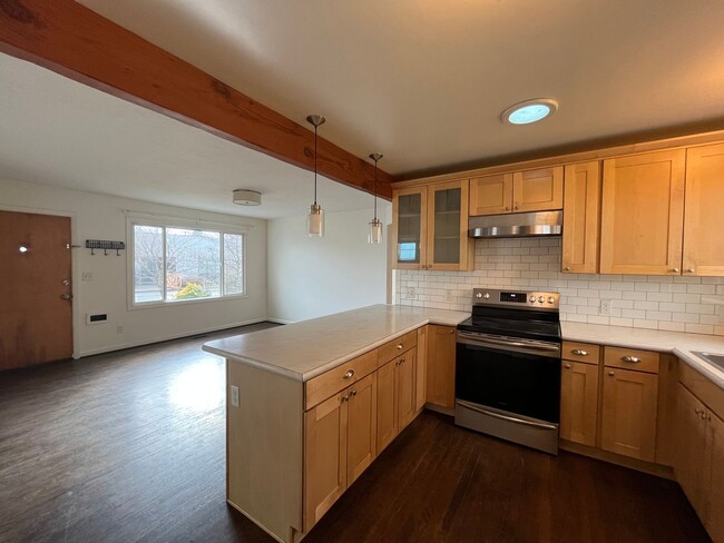 Building Photo - Cozy 3 bed 1 bath Home in Brentwood-Darlin...