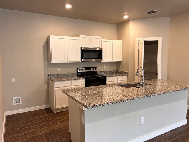 Building Photo - 3406 Tiffin Ave