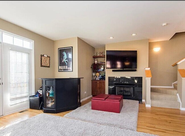 Building Photo - 7426 W Fullerton Ave