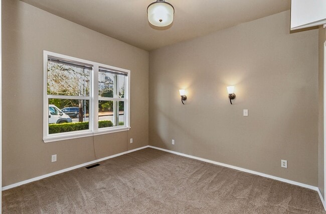 Building Photo - Historic Charm in the Heart of Snohomish