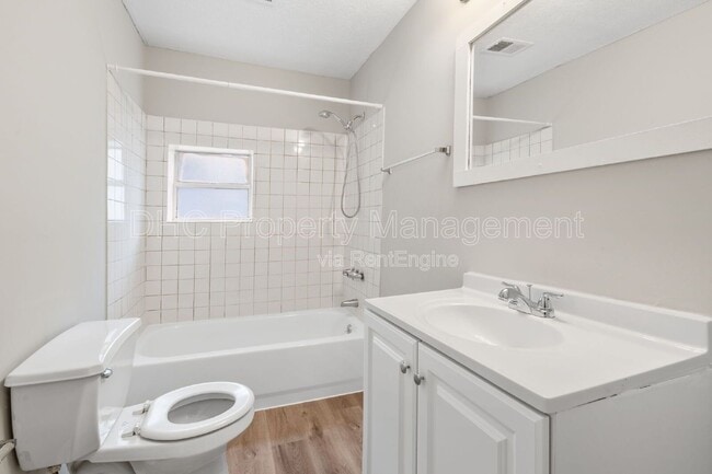 Building Photo - 1435 Lynford Dr SW