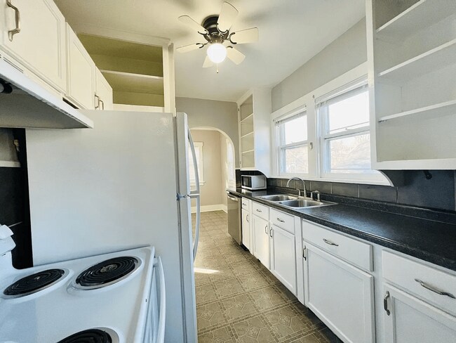 Building Photo - Inviting Home Filled With Natural Light and Historic Charm