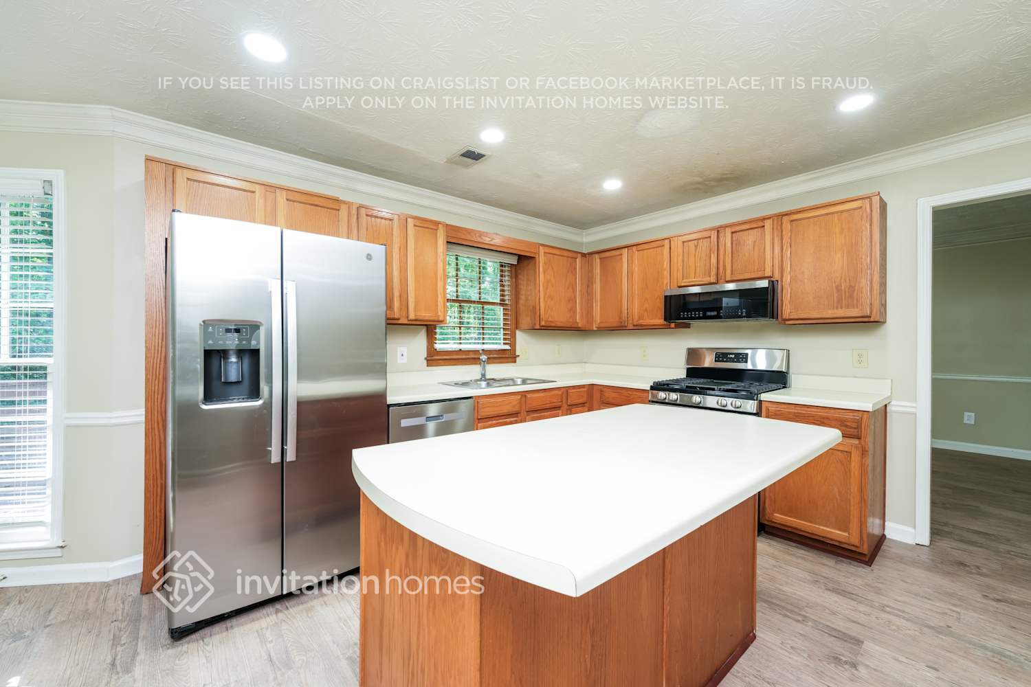 Building Photo - 776 Amberglen Ln