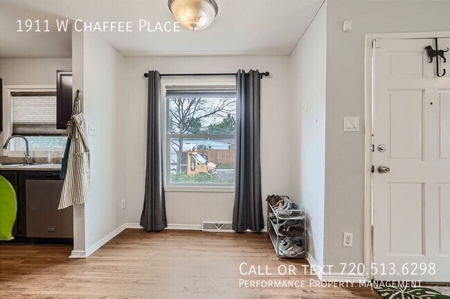 Building Photo - 1911 W Chaffee Pl