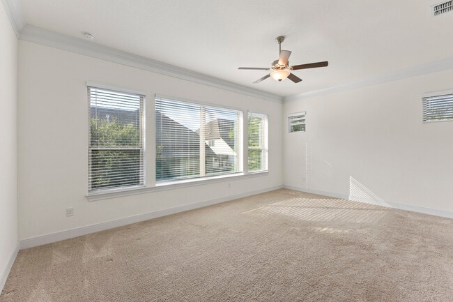 Building Photo - 3839 Balentine