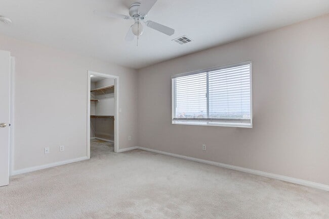 Building Photo - 8473 Barossa Ct