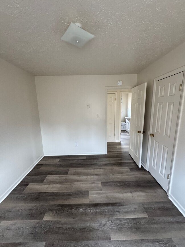 Building Photo - 3/1 in Shelby, NC