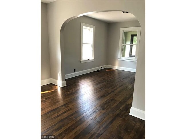 Building Photo - 3136 Douglas Dr N