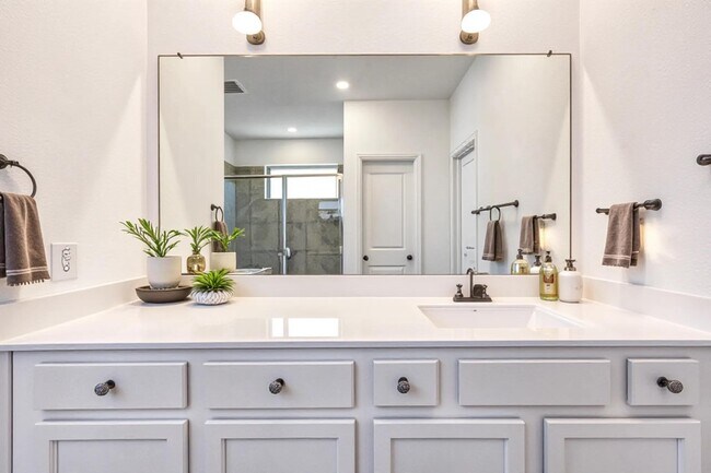 Building Photo - 5511 Downie Draw Ranch Trail