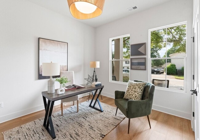 Building Photo - 2417 Pruitt St