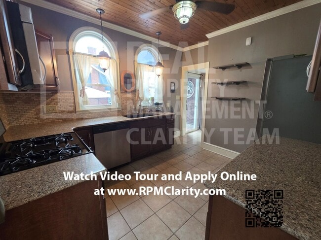 Building Photo - Beautiful 3 Bed/2.5 Bath Sandusky Home Available Today