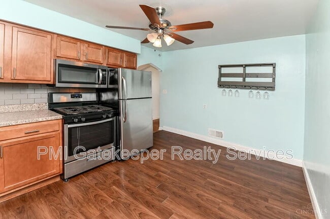 Building Photo - 5618 Leumas Rd