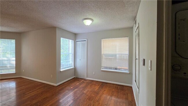 Building Photo - 317 Hawkstone Way