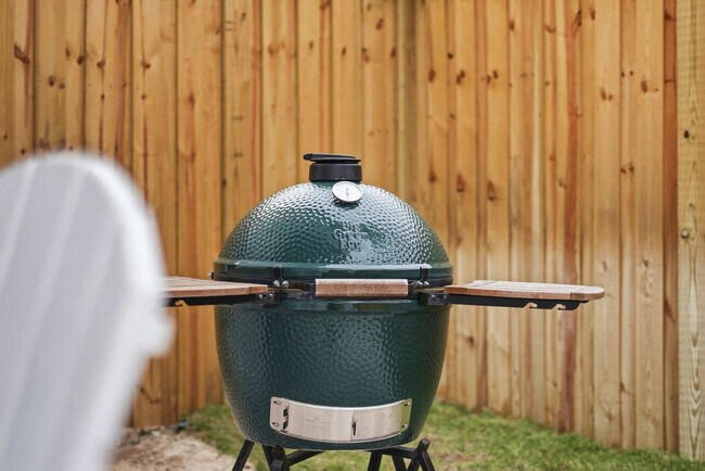 Building Photo - 304 Palm Beach Dr