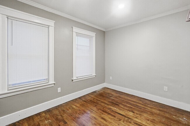 Building Photo - 131 Providence St