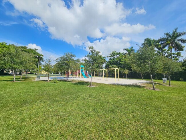 Building Photo - 300 NW 84th Terrace