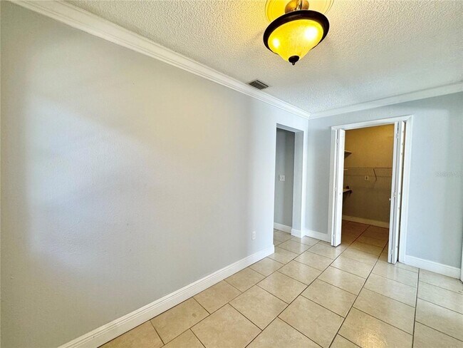 Building Photo - 2410 Hartridge Point Dr W