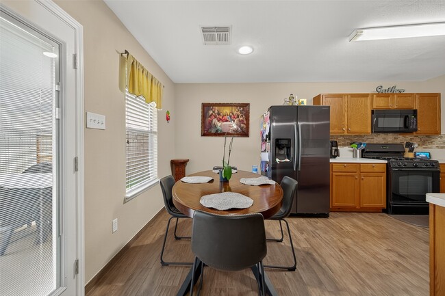Building Photo - 8311 Tartan Ct