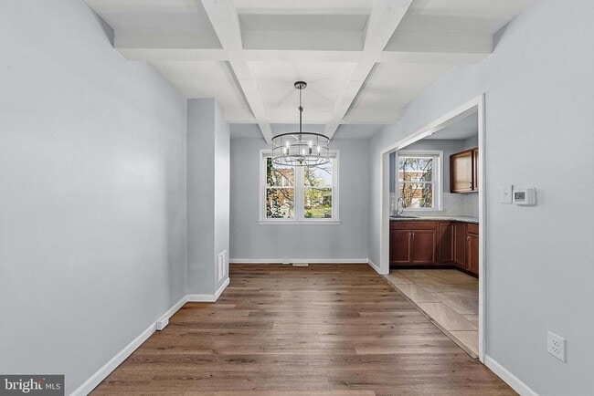 Building Photo - 1063 S Merrimac Rd