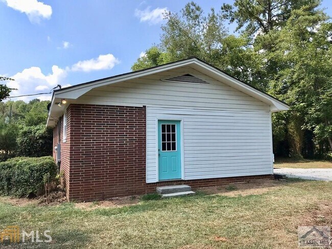 Building Photo - 1145 Lavender Rd