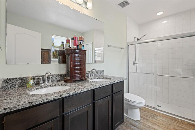 Building Photo - 338 Pinecrest Loop