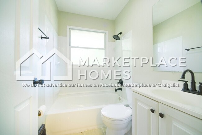 Building Photo - 312 Banff Cir