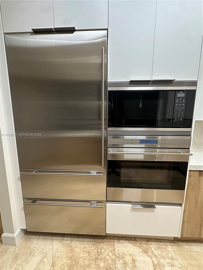 Building Photo - 7560 SW 56th Ct